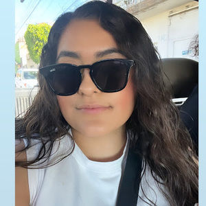 Meet your Posher, Delilah